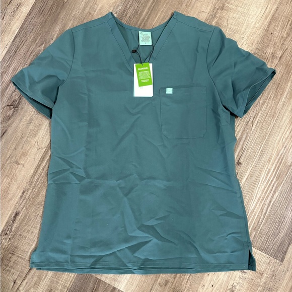 nwt garde malade gabrielle one pocket scrub top - Picture 4 of 6